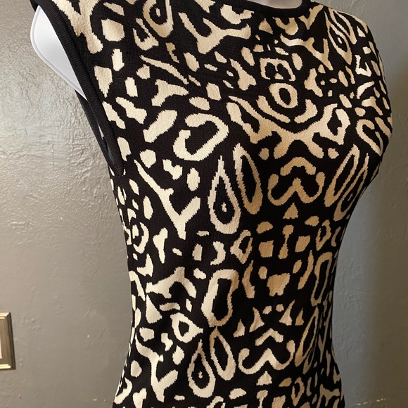 FELICITY & COCO Animal Print Jacquard Sweater Dress - Picture 6 of 16